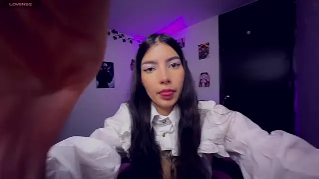Snapshot of cami_mila9 chatting on 04/20/26, 05:10 cami mila9 online show from 04/20/26, 05:10