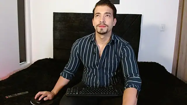 Snapshot of Ian_Daviz chatting on 06/07/26, 02:10 Ian Daviz online show from 06/07/26, 02:10