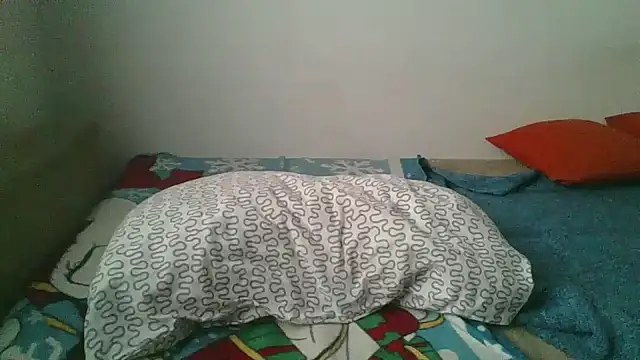 Snapshot of hairygirl80 chatting on 01/14/26, 12:55 hairygirl80 online show from 01/14/26, 12:55