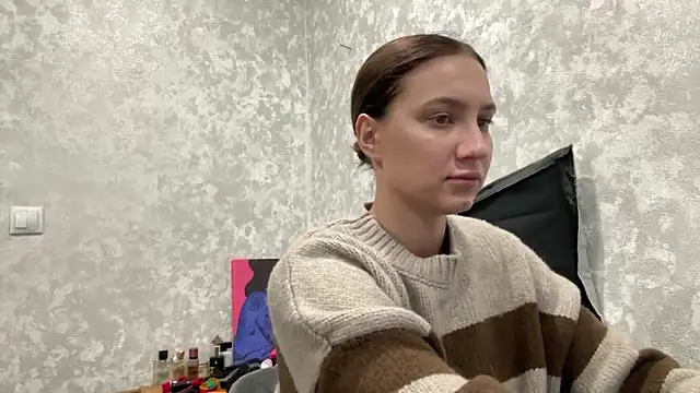 Snapshot of AnneBall chatting on 12/16/24, 02:49 AnneBall online show from 12/16/24, 02:49