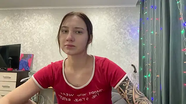 Snapshot of AnneBall chatting on 12/24/24, 10:01 AnneBall online show from 12/24/24, 10:01
