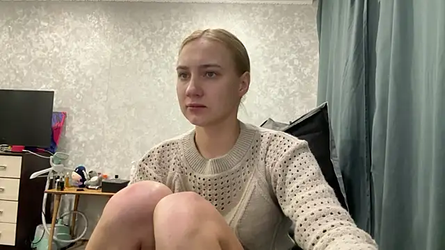 Snapshot of AnneBall chatting on 01/07/25, 01:46 AnneBall online show from 01/07/25, 01:46