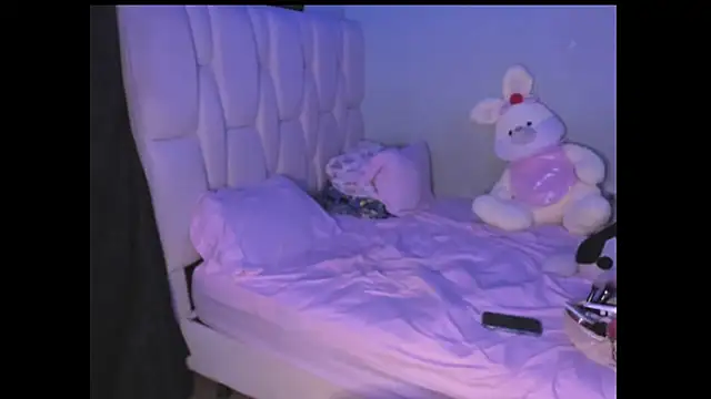 Snapshot of KittyKlum chatting on 03/18/25, 11:20 KittyKlum online show from 03/18/25, 11:20