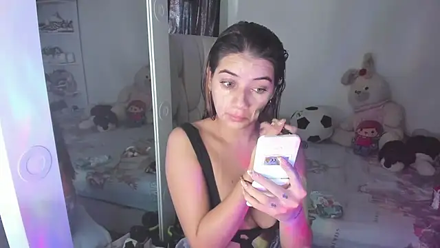 Snapshot of KittyKlum chatting on 05/11/26, 05:21 KittyKlum online show from 05/11/26, 05:21