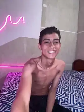 Mauuu18 online show from 02/15/25, 03:52