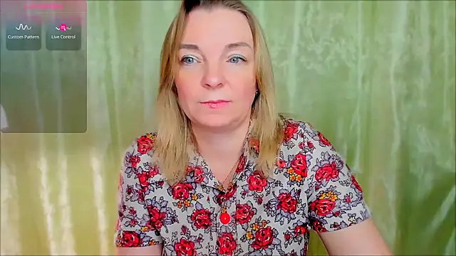 Regina  blue online show from 03/04/25, 07:22