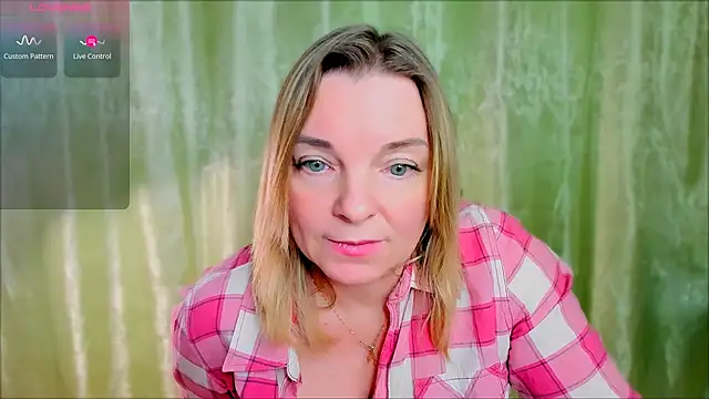 Regina  blue online show from 03/11/25, 11:04