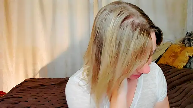 Regina  blue online show from 09/19/25, 03:34