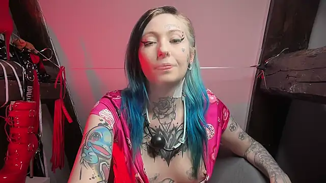 Snapshot of coyemoo chatting on 01/17/26, 07:28 coyemoo online show from 01/17/26, 07:28