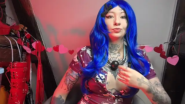 Snapshot of coyemoo chatting on 02/15/26, 11:52 coyemoo online show from 02/15/26, 11:52