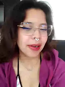 Snapshot of Scarlett-Smithh chatting on 12/20/24, 08:01 Scarlett-Smithh online show from 12/20/24, 08:01