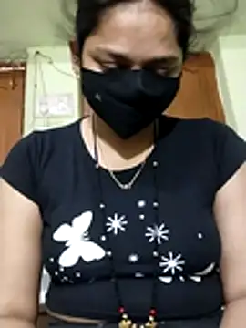 Snapshot of Kashish_18 chatting on 05/08/26, 07:57 Kashish 18 online show from 05/08/26, 07:57