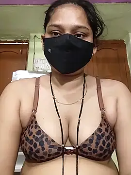 Snapshot of Kashish_18 chatting on 05/12/26, 04:42 Kashish 18 online show from 05/12/26, 04:42