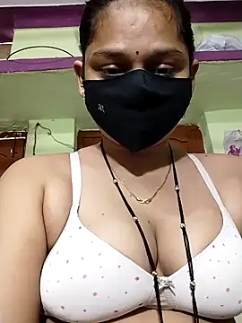 Snapshot of Kashish_18 chatting on 06/04/26, 08:20 Kashish 18 online show from 06/04/26, 08:20