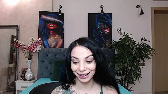 MissJuliax online show from 02/11/25, 06:51