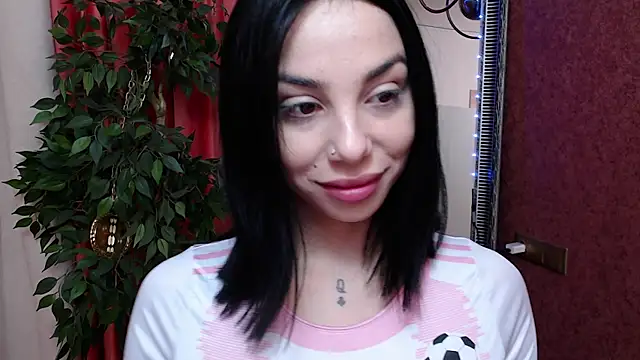 MissJuliax online show from 11/28/25, 06:49