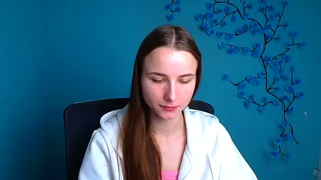 Snapshot of Eva_Janee chatting on 06/17/26, 05:43 Eva Janee online show from 06/17/26, 05:43