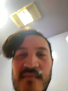 Snapshot of Sleeker99 chatting on 02/03/26, 01:48 Sleeker99 online show from 02/03/26, 01:48