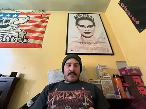 Snapshot of Sleeker99 chatting on 03/11/26, 12:27 Sleeker99 online show from 03/11/26, 12:27