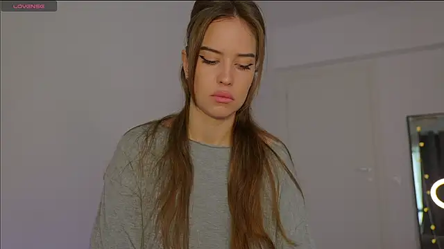 Snapshot of FazeyJ_ chatting on 03/14/25, 07:04 FazeyJ online show from 03/14/25, 07:04