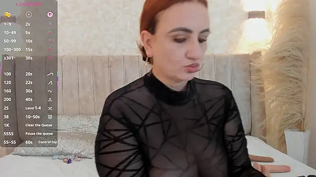 mia lourence online show from 10/19/25, 11:44