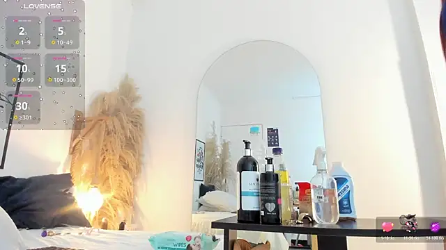 mia lourence online show from 04/06/26, 02:07