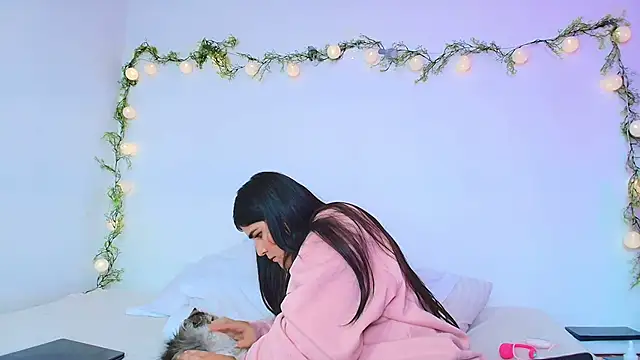 Amara vega online show from 04/19/26, 03:55