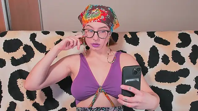 VeronikaKissuchi online show from 12/12/24, 07:30