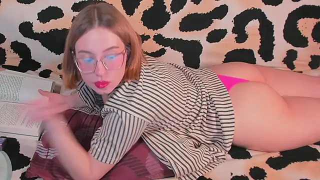 VeronikaKissuchi online show from 12/22/24, 10:28