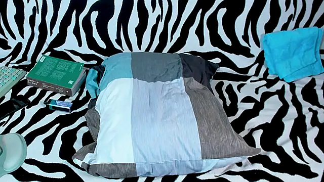 VeronikaKissuchi online show from 01/12/25, 04:50