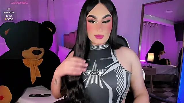 alexia mattel online show from 11/22/25, 07:02