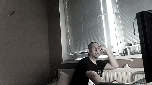 YouWantMe666 online show from 06/25/26, 07:07