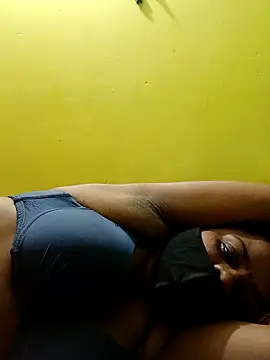 Snapshot of Sexyranibhabhi chatting on 02/13/25, 05:48 Sexyranibhabhi online show from 02/13/25, 05:48