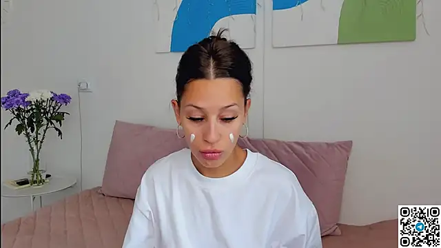 SelenaRousey online show from 05/29/26, 06:55