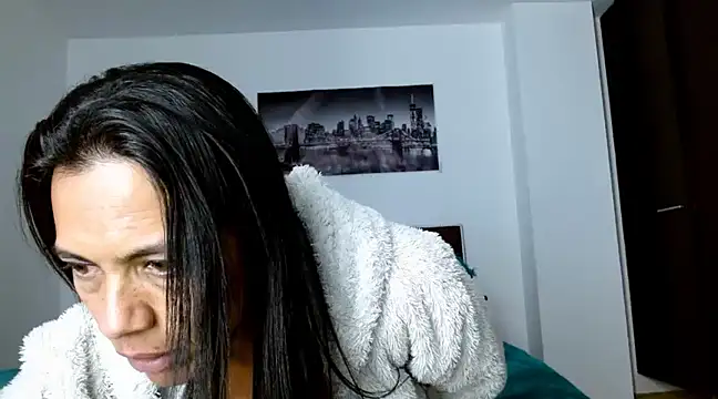 Snapshot of chicafitcaliente chatting on 01/09/25, 03:26 chicafitcaliente online show from 01/09/25, 03:26