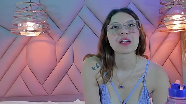 AngelaaCute  online show from 01/25/25, 06:02