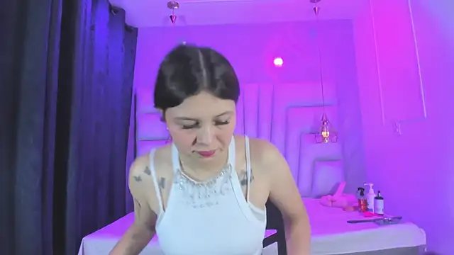 AngelaaCute  online show from 03/31/26, 12:16