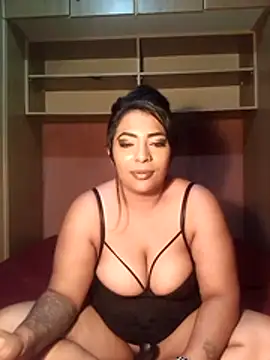 indianstormxo  online show from 12/14/25, 12:43