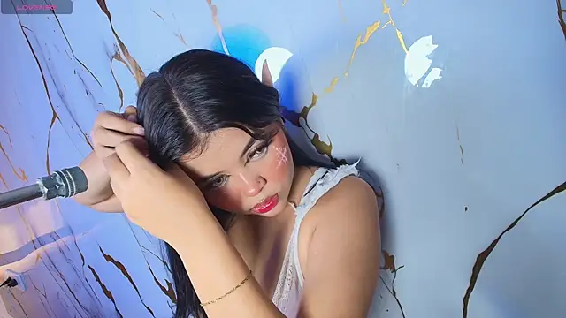 Lizz Tender online show from 12/05/25, 12:47