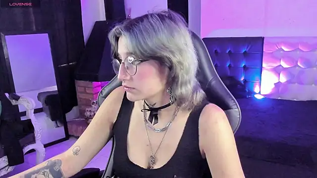 SukiFuyu  online show from 03/16/25, 03:17