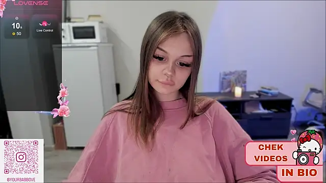 Snapshot of shy_melony chatting on 01/14/25, 12:11 shy melony online show from 01/14/25, 12:11