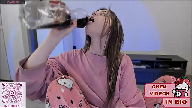 Snapshot of shy_melony chatting on 03/23/25, 02:26 shy melony online show from 03/23/25, 02:26