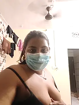 Hotmilfxox online show from 04/16/26, 11:29