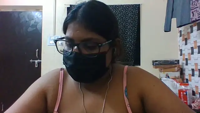 Hotmilfxox online show from 06/03/26, 02:33
