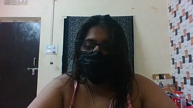 Hotmilfxox online show from 06/06/26, 10:42