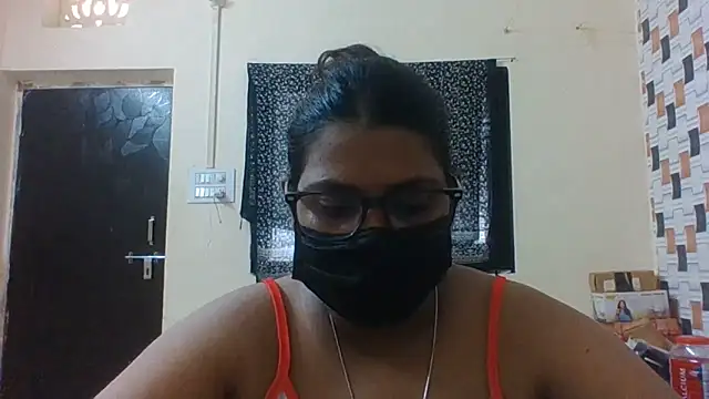 Hotmilfxox online show from 06/07/26, 06:06