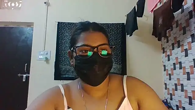 Hotmilfxox online show from 07/11/26, 08:50