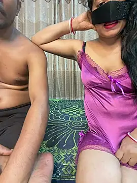 Snapshot of Desi_Best_Anal chatting on 05/03/26, 04:46 Desi Best Anal online show from 05/03/26, 04:46