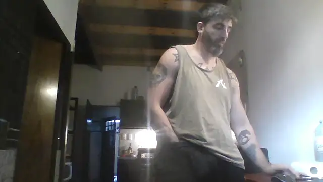 Snapshot of ozzypsico13 chatting on 03/18/25, 11:30 ozzypsico13 online show from 03/18/25, 11:30