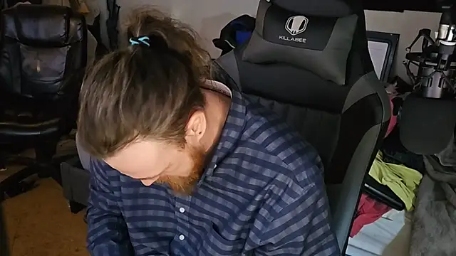 Snapshot of H1gh_Fr3qu3ncy chatting on 02/05/25, 01:54 H1gh Fr3qu3ncy online show from 02/05/25, 01:54